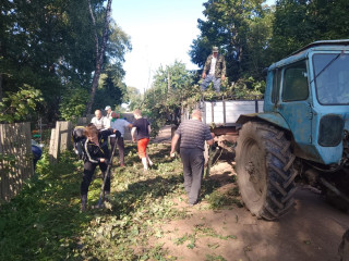 жители деревни Дубровка приняли участие в благоустройстве кладбища - фото - 5